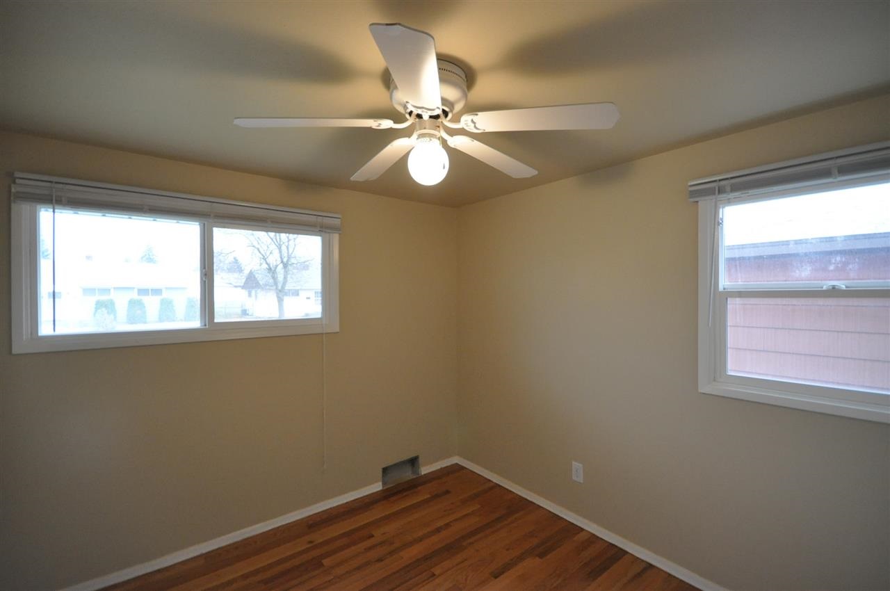 5703 N G St - Photo 6