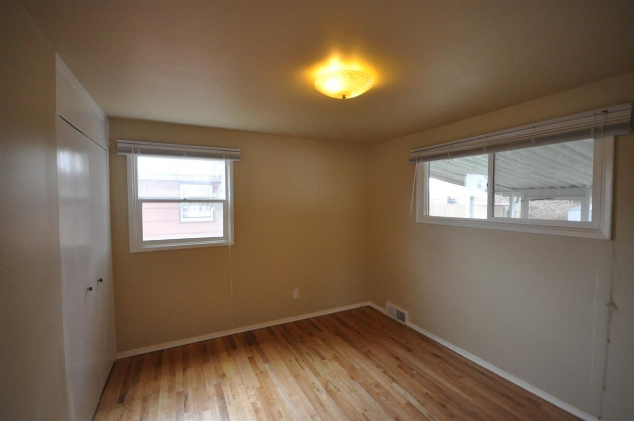 5703 N G St - Photo 7