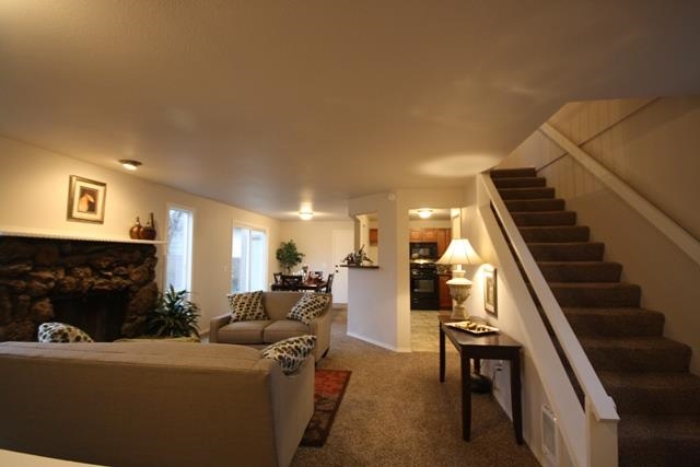 9509 E Nora Ave - Photo 2