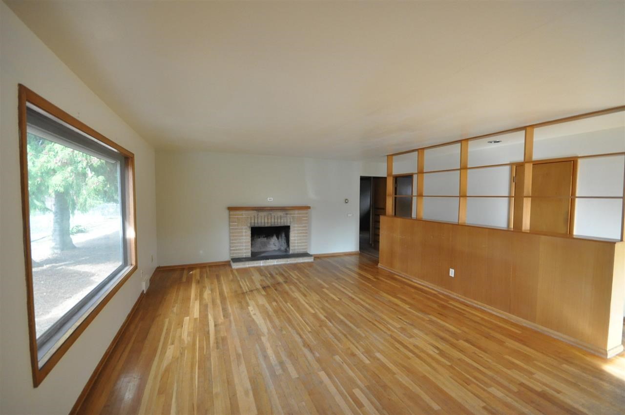 5318 W PRINCETON Pl - Photo 3
