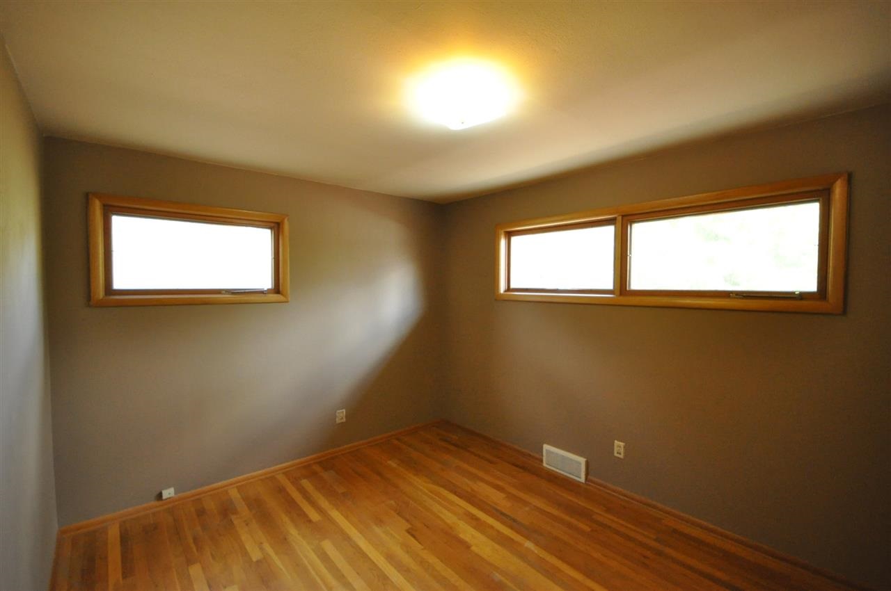 5318 W PRINCETON Pl - Photo 7