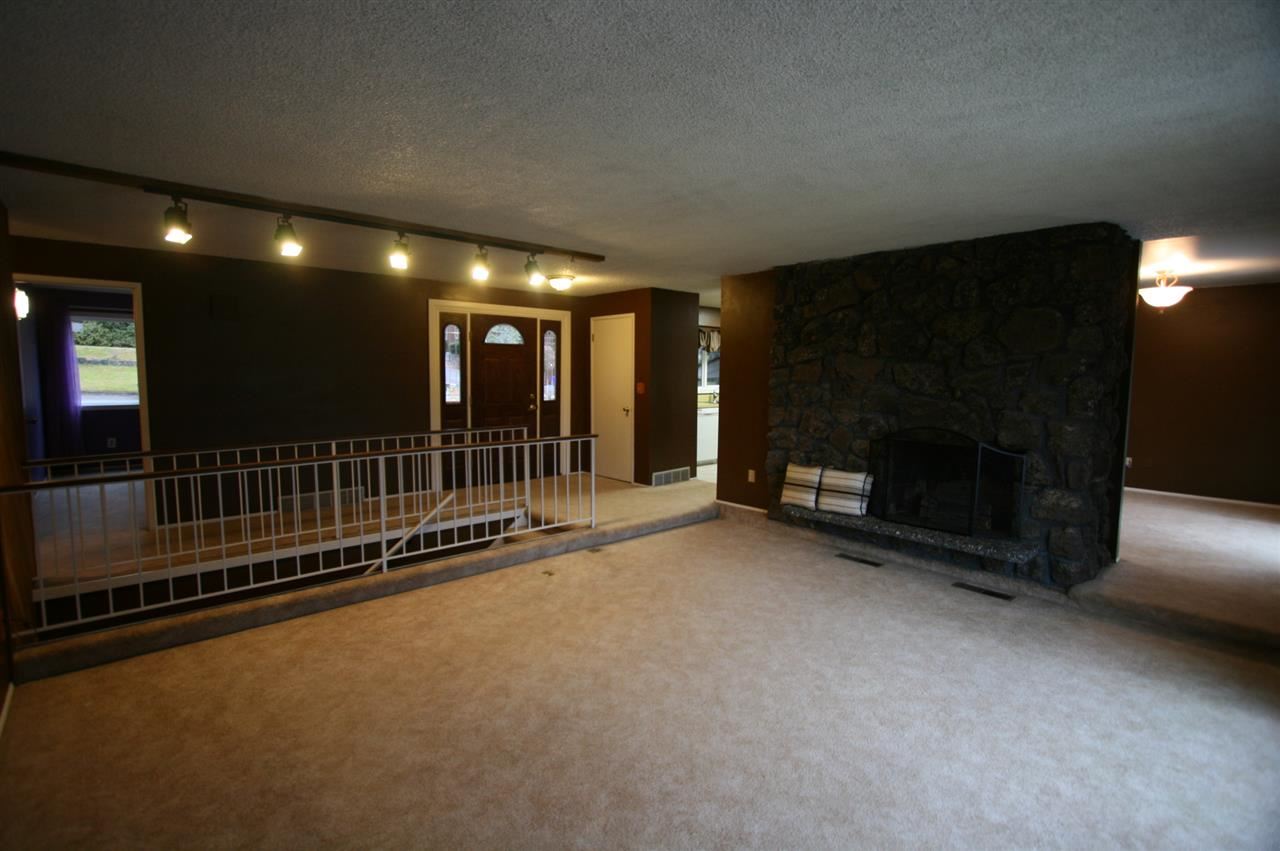 10821 E 28th Ave - Photo 3