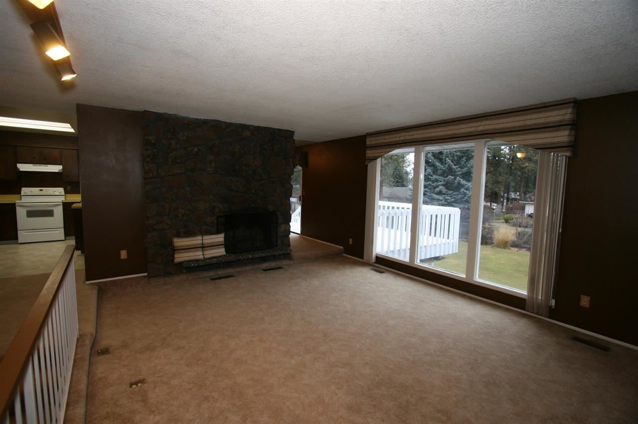 10821 E 28th Ave - Photo 5