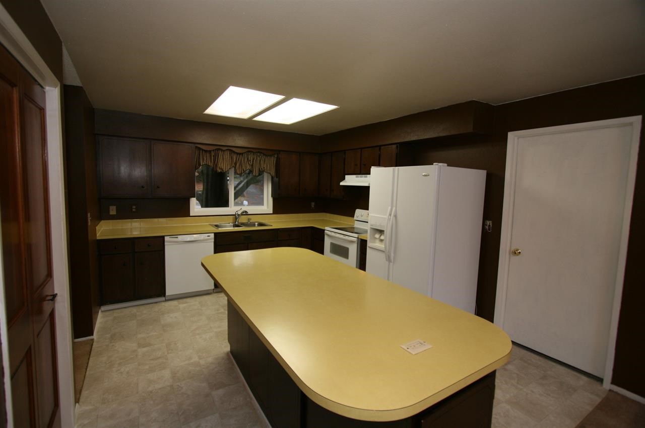 10821 E 28th Ave - Photo 6