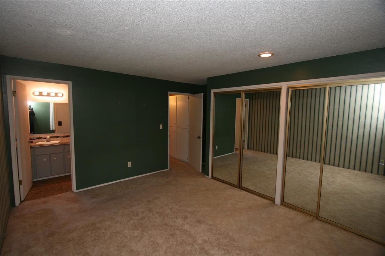 10821 E 28th Ave - Photo 8
