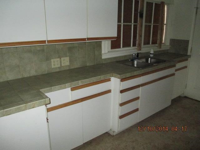 1114 W Maxwell Ave - Photo 11