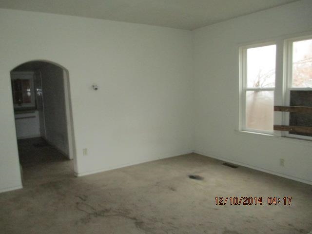 1114 W Maxwell Ave - Photo 5