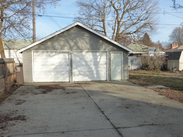 2724 N CRESTLINE - Photo 3