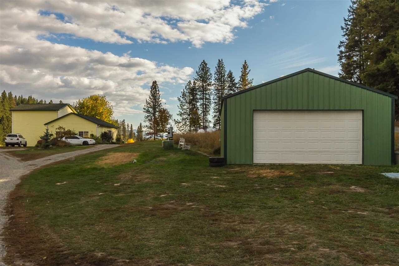 1085 Twelve Mile Rd - Photo 4