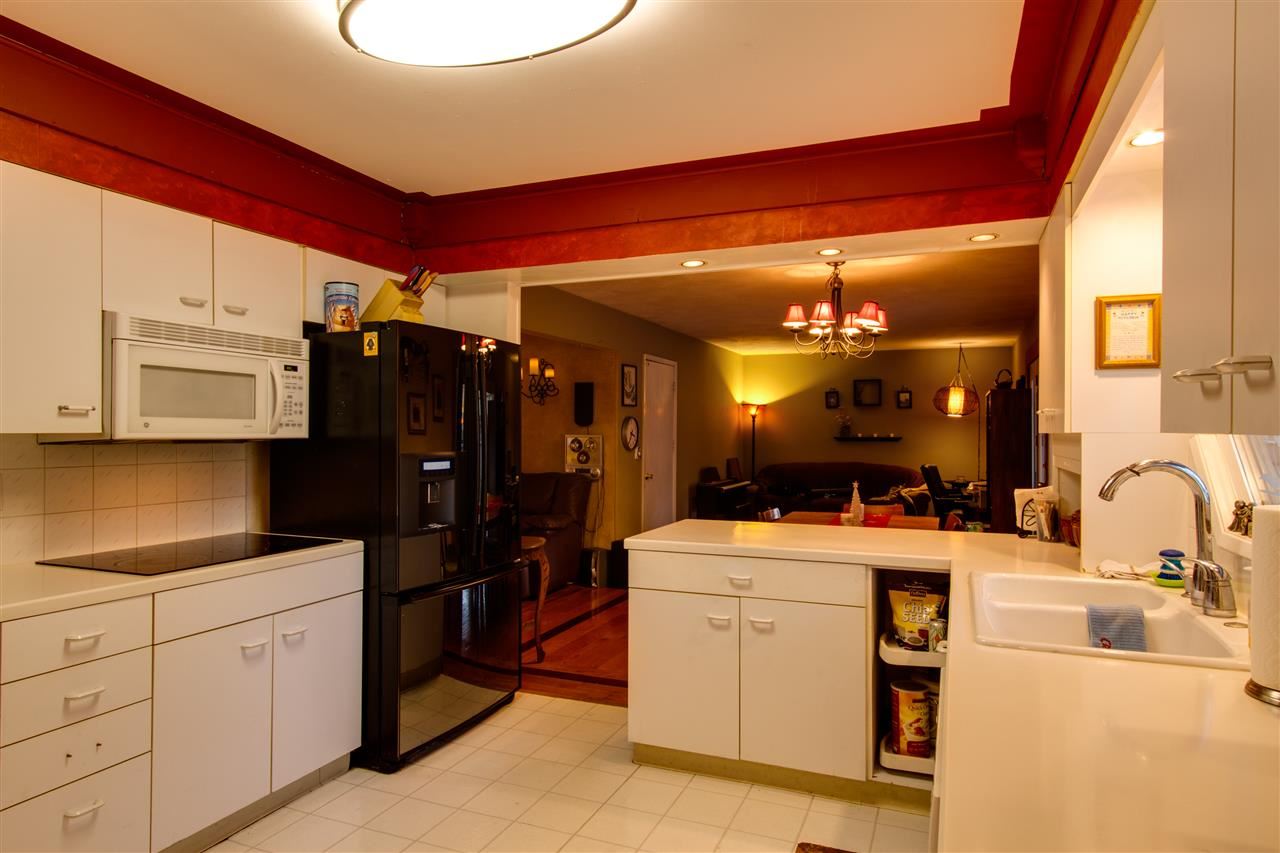 1625 E 38th Ave - Photo 5