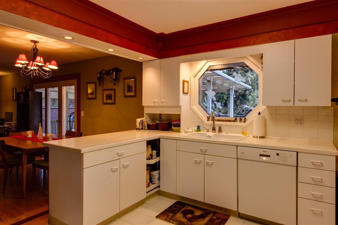 1625 E 38th Ave - Photo 6