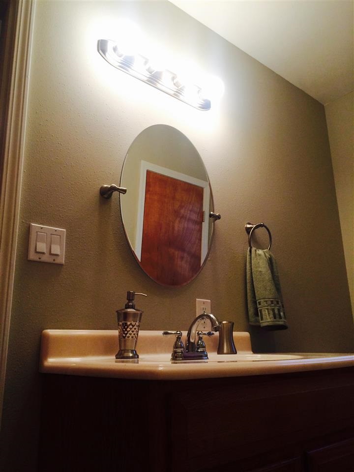 700 W Bridle Ln - Photo 12