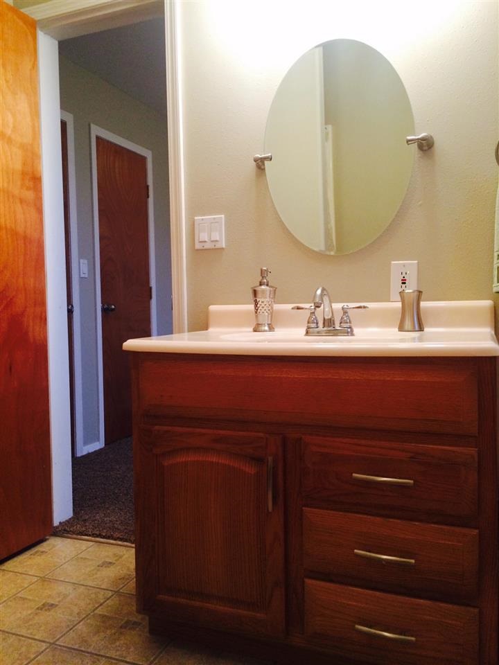 700 W Bridle Ln - Photo 14