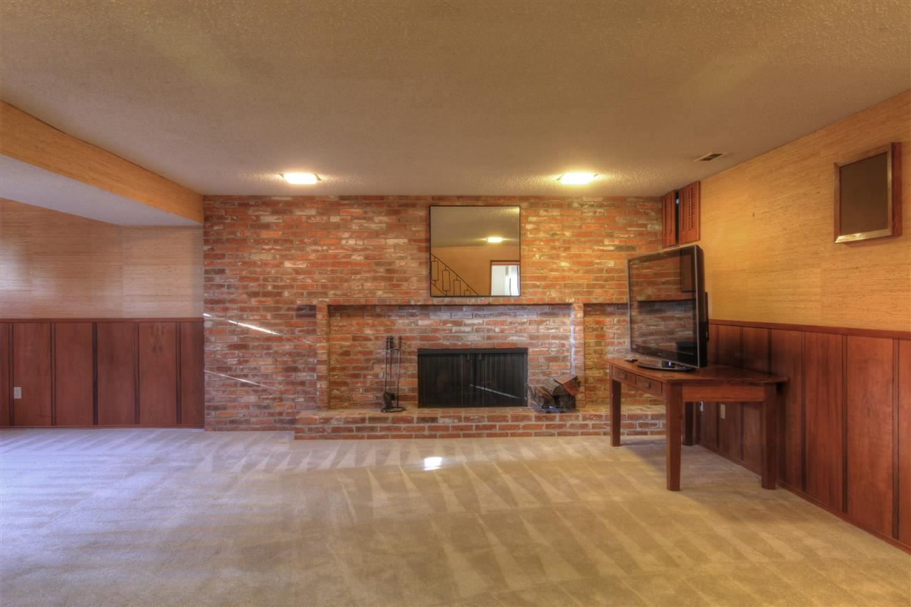 2217 E 46th Ave - Photo 12