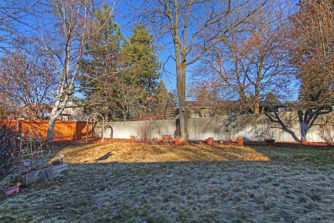 2217 E 46th Ave - Photo 20