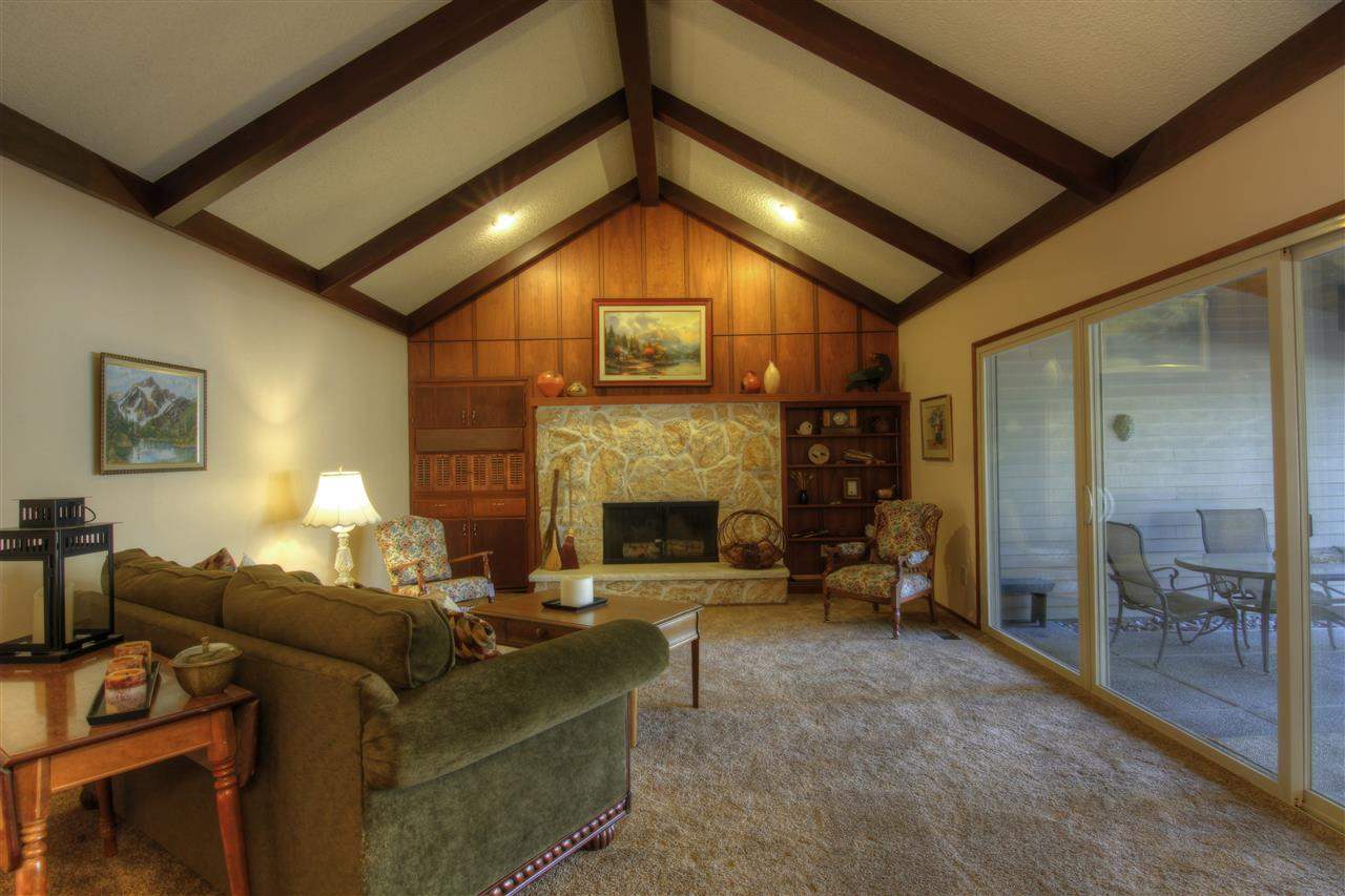 2217 E 46th Ave - Photo 3