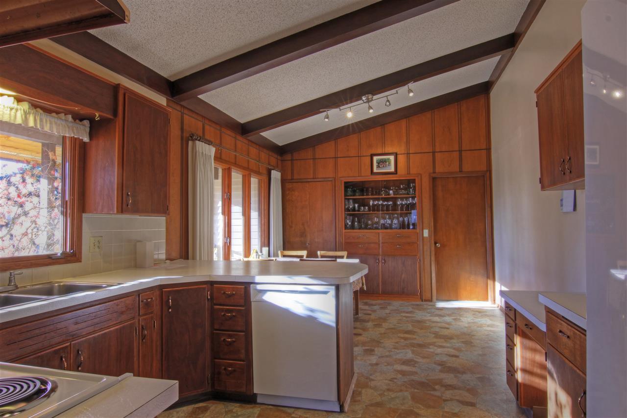 2217 E 46th Ave - Photo 4