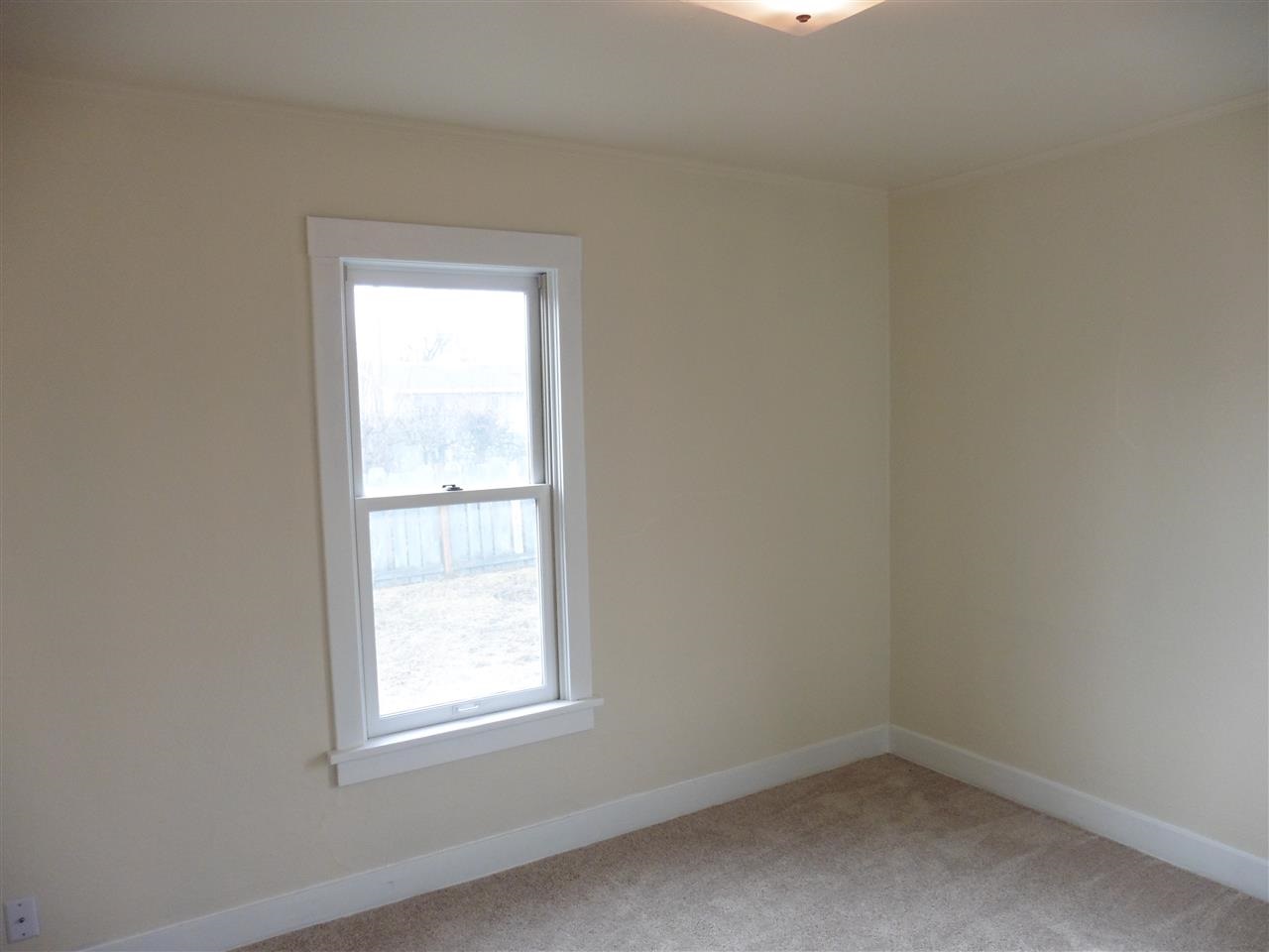 402 S Blake Rd - Photo 8