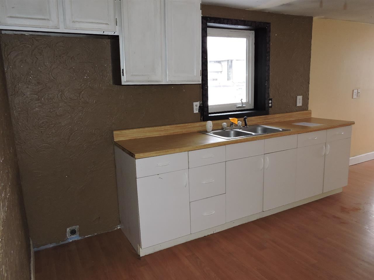 108 E GRACE - Photo 17