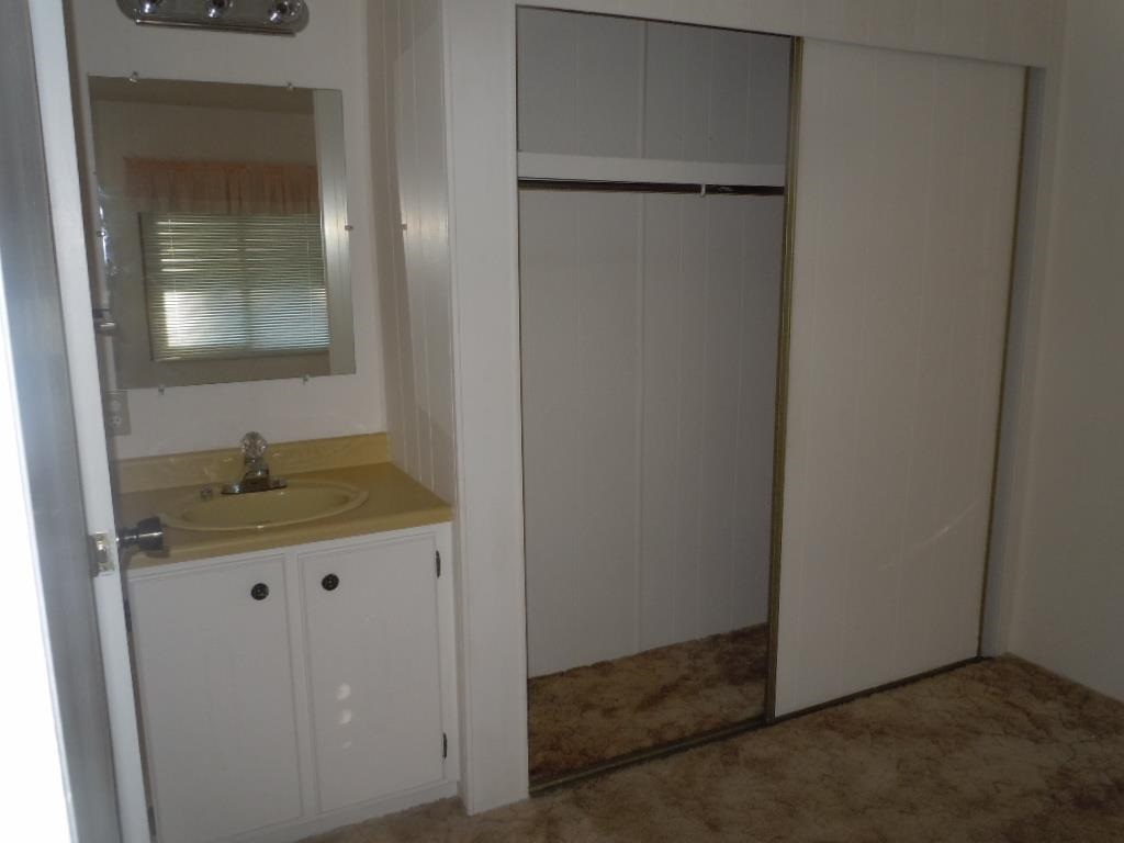 2601 N Barker Rd - Photo 13