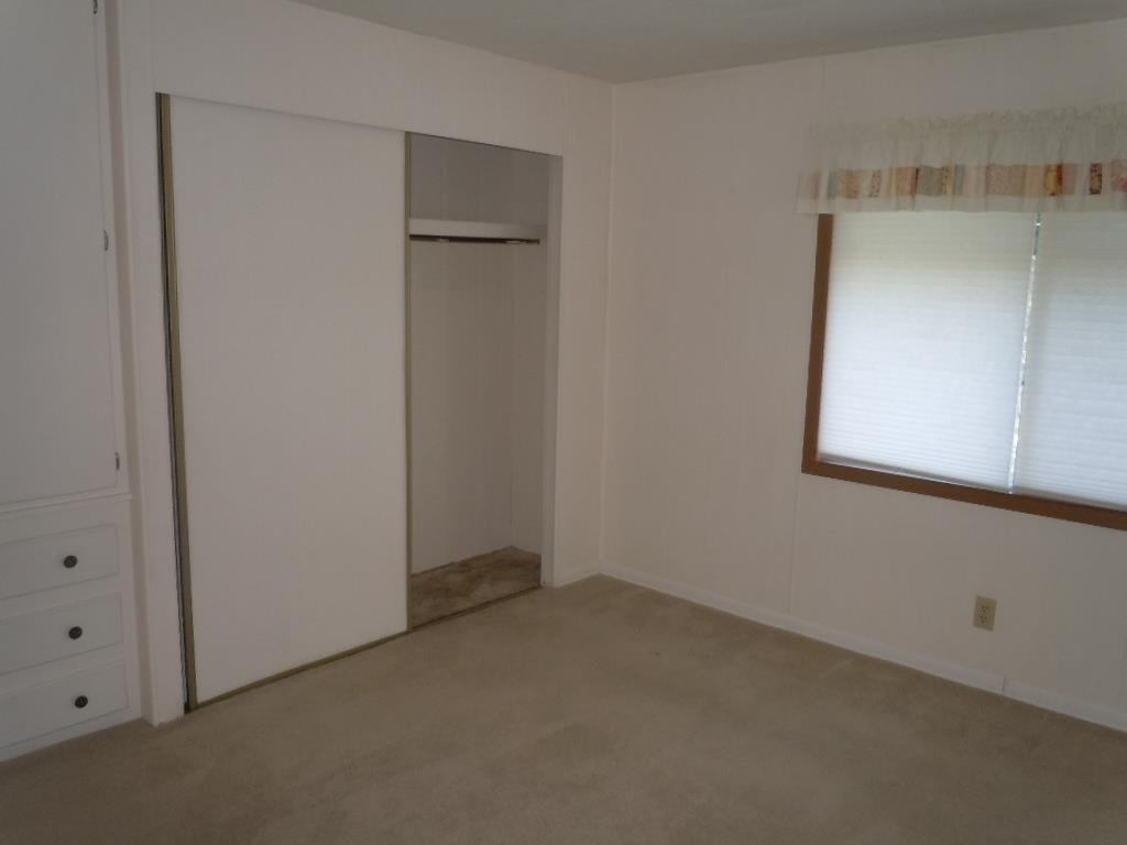 2601 N Barker Rd - Photo 15