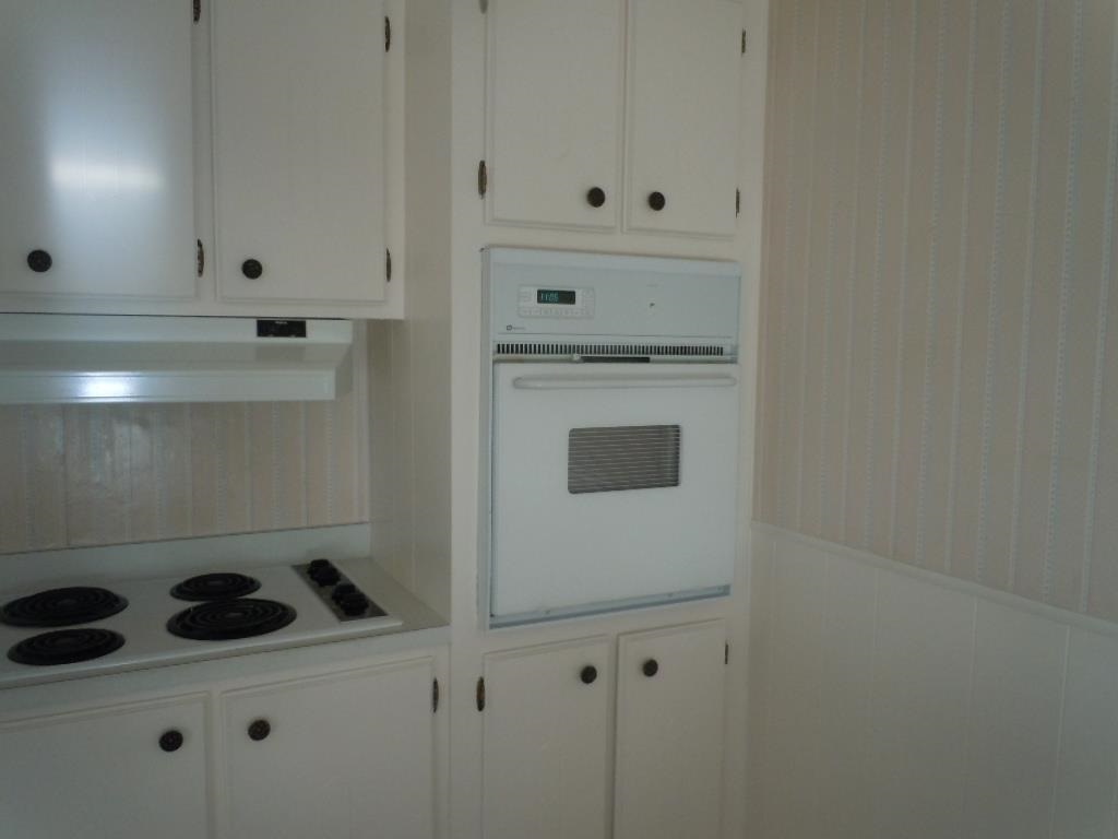 2601 N Barker Rd - Photo 5