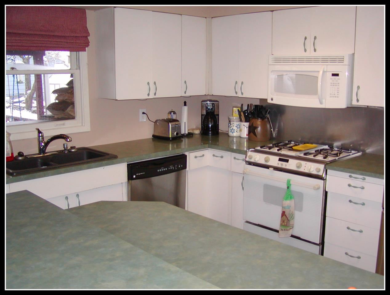 12916 E Desmet Ave - Photo 9
