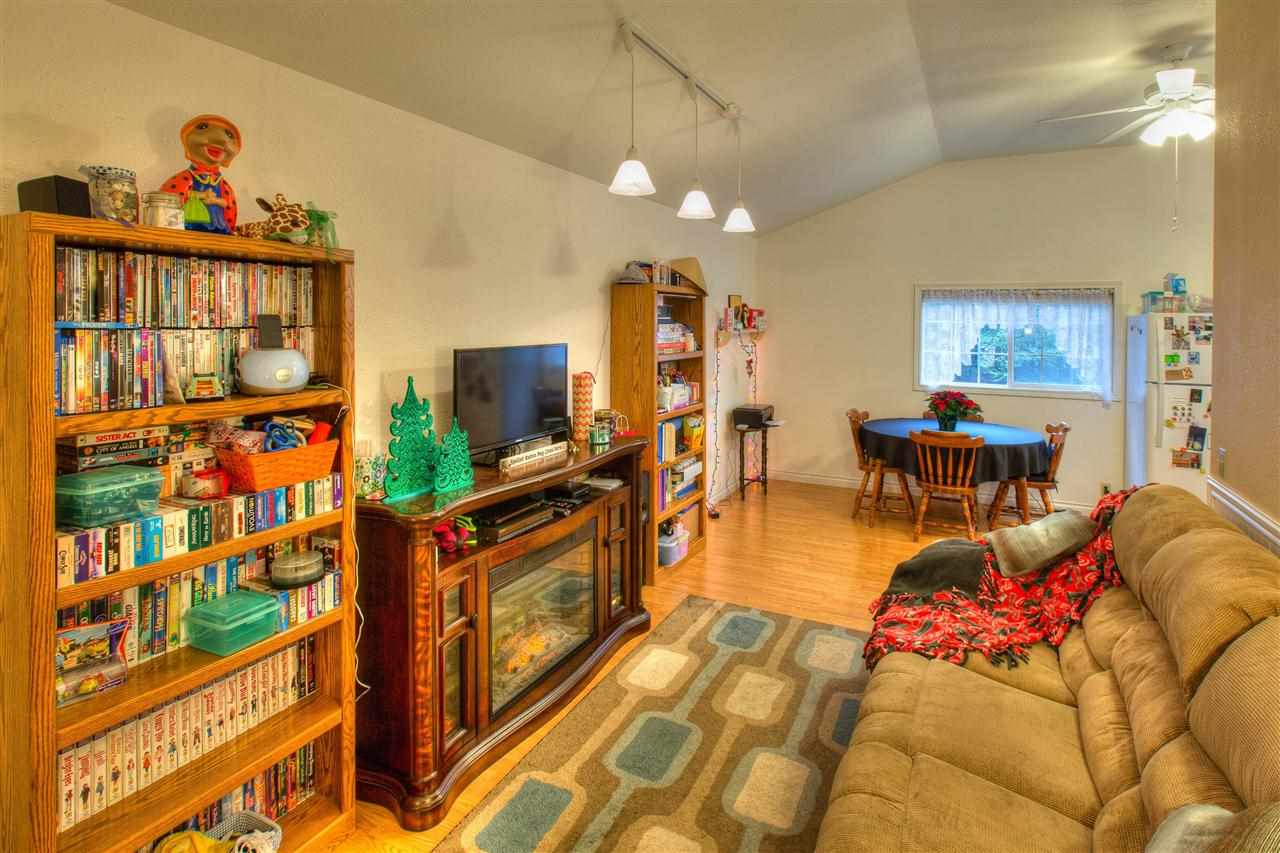24308 N Cowgill Rd - Photo 17