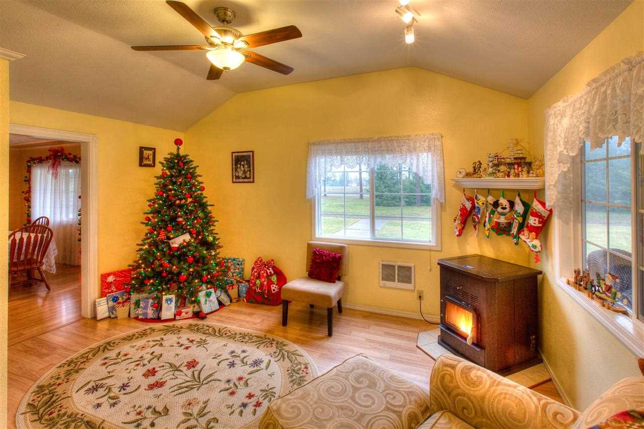 24308 N Cowgill Rd - Photo 4