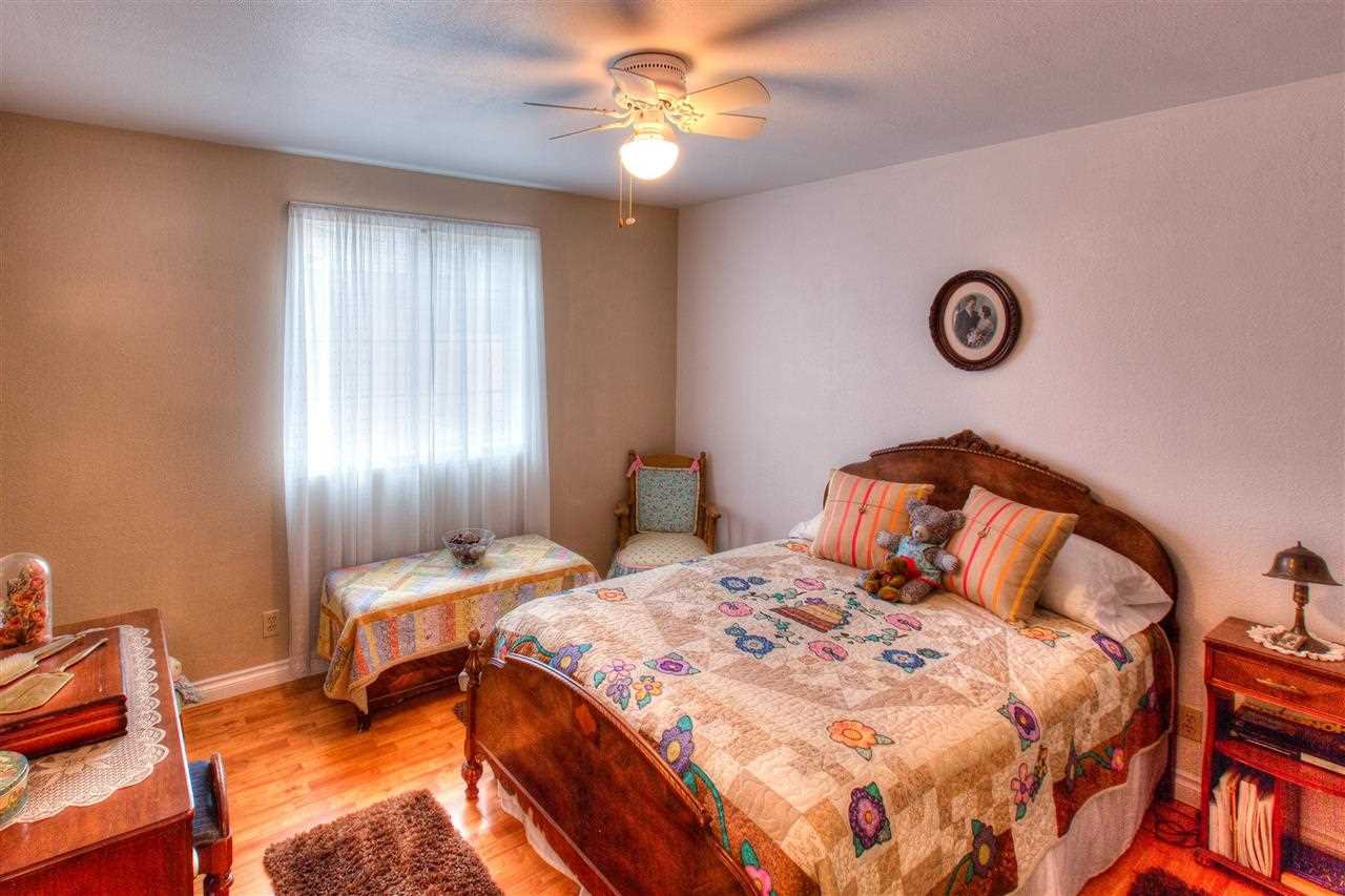 24308 N Cowgill Rd - Photo 10