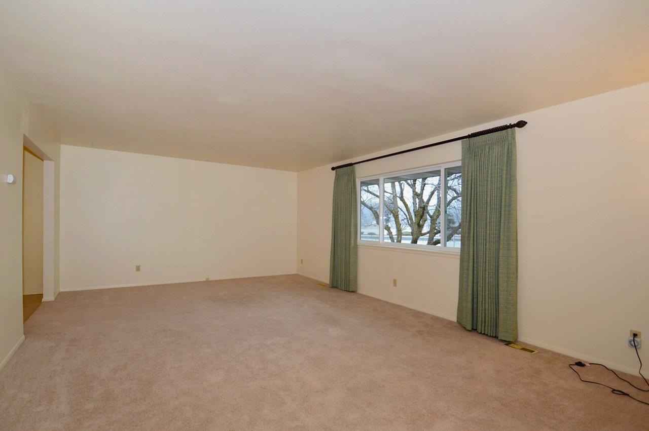 5211 N Harvard Rd - Photo 3