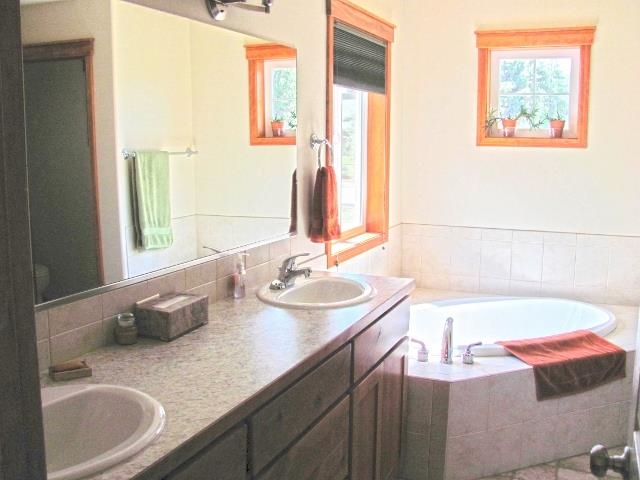 6475 Villier Rd - Photo 10