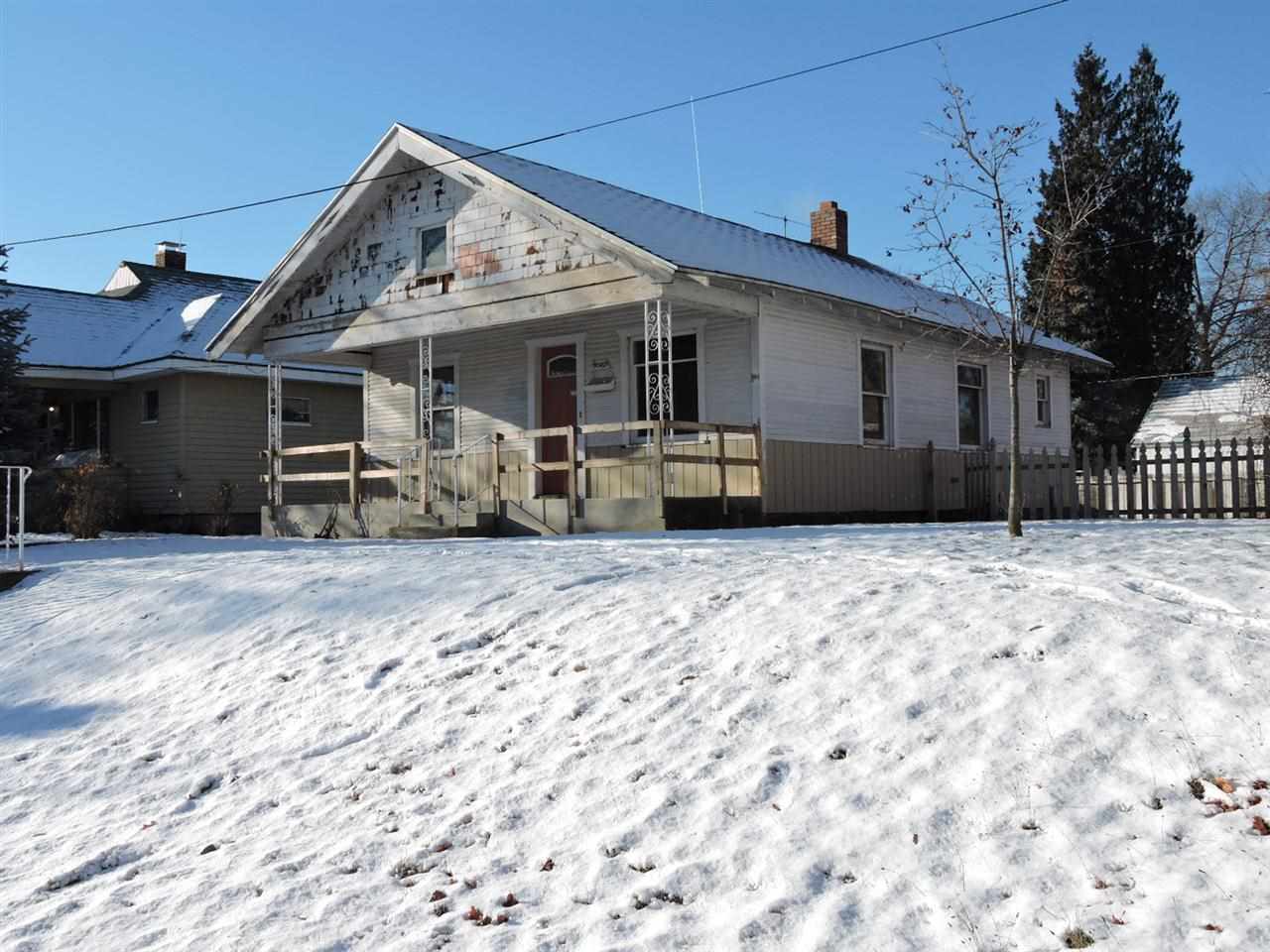 5021 N ALTAMONT St - Photo 1