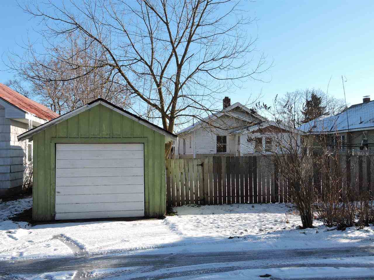 5021 N ALTAMONT St - Photo 2