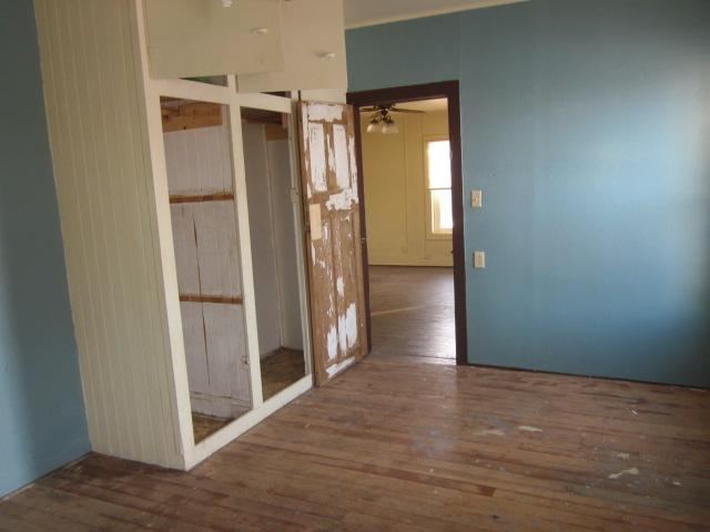 109 S E - Photo 8