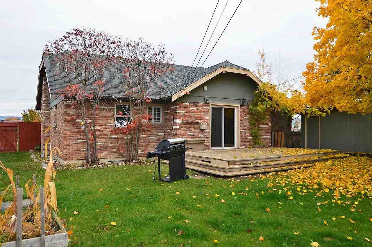 8804 E Montgomery Ave - Photo 18