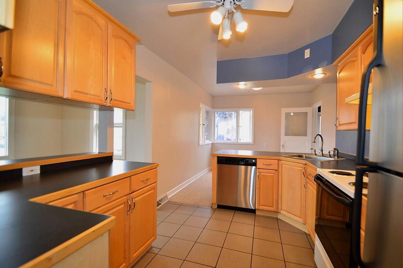 8804 E Montgomery Ave - Photo 7