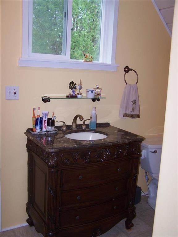 233 W Pacific Ave - Photo 14
