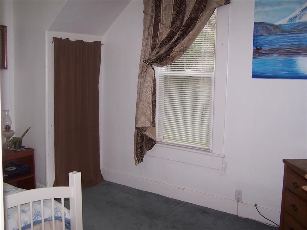 233 W Pacific Ave - Photo 9