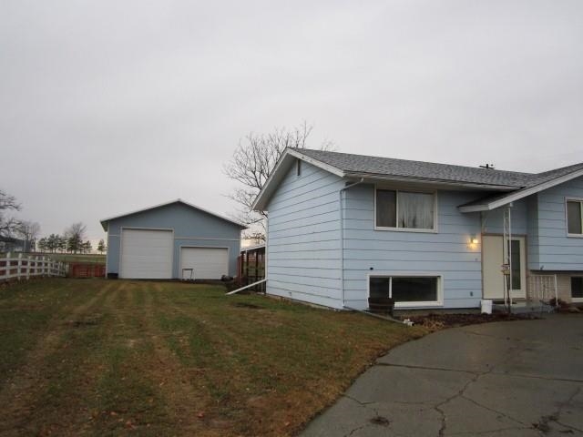 710 13th St - Photo 4