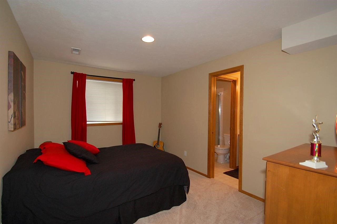 825 N Stevenson Ct - Photo 16