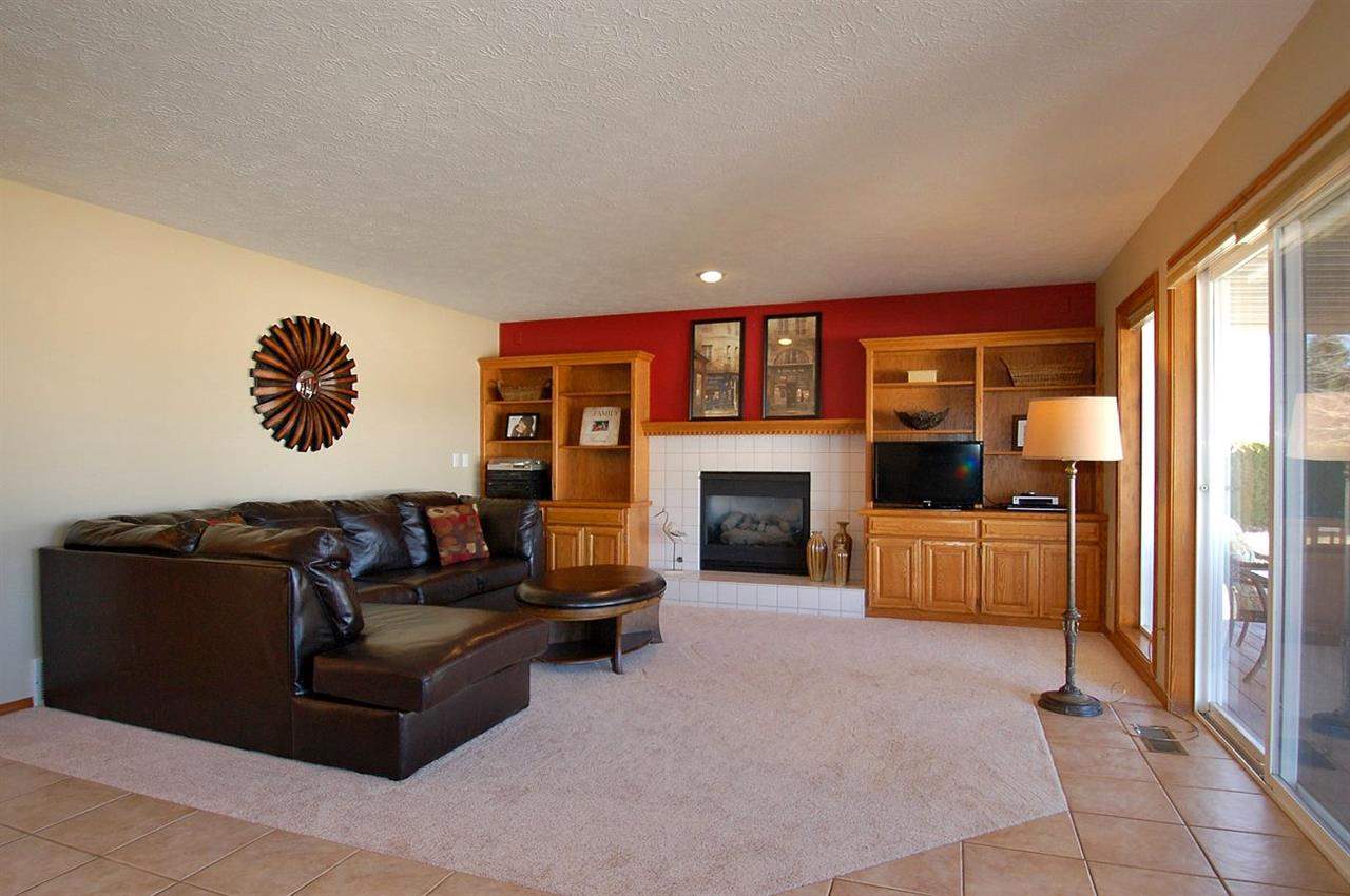 825 N Stevenson Ct - Photo 5