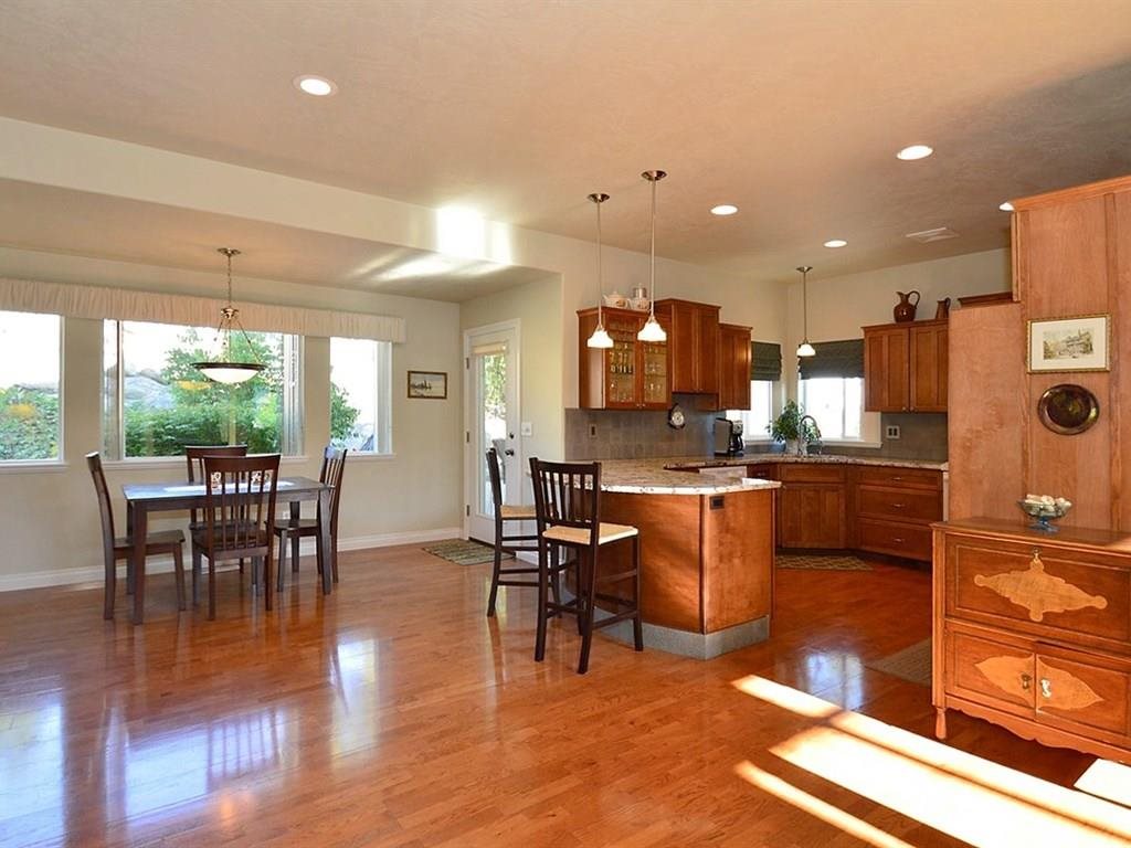 117 S Wright Ct - Photo 8