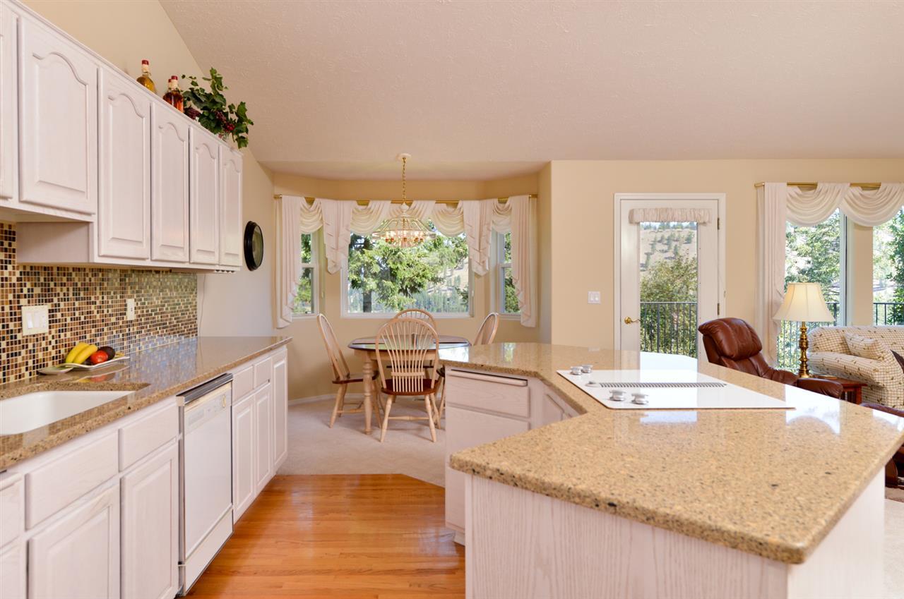 1216 W Bolan Ave - Photo 8