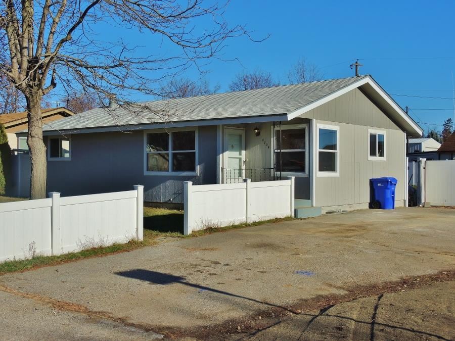 4704 N Mayhew Rd - Photo 1