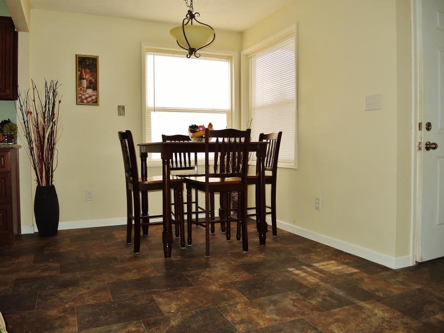 4704 N Mayhew Rd - Photo 4