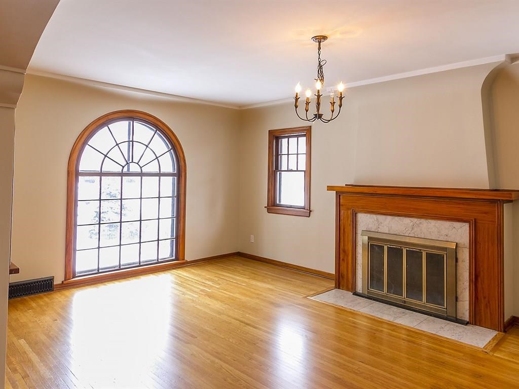 408 W 23RD - Photo 2