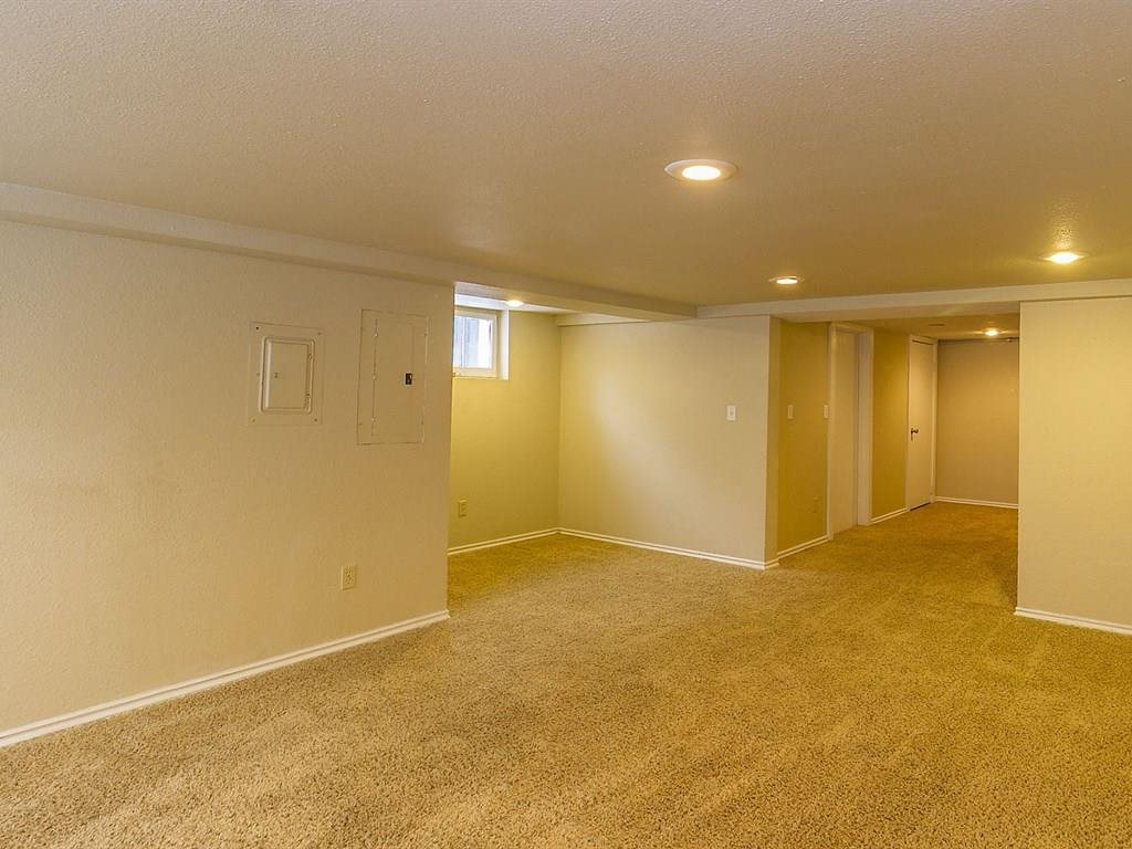 408 W 23RD - Photo 16