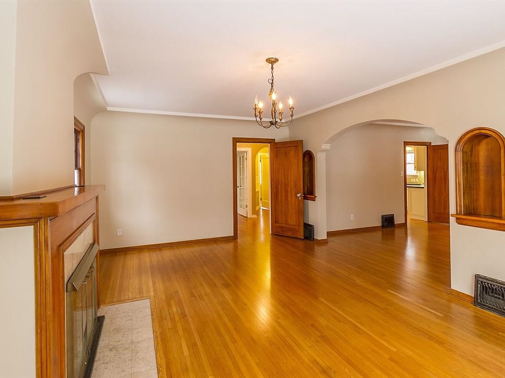 408 W 23RD - Photo 3