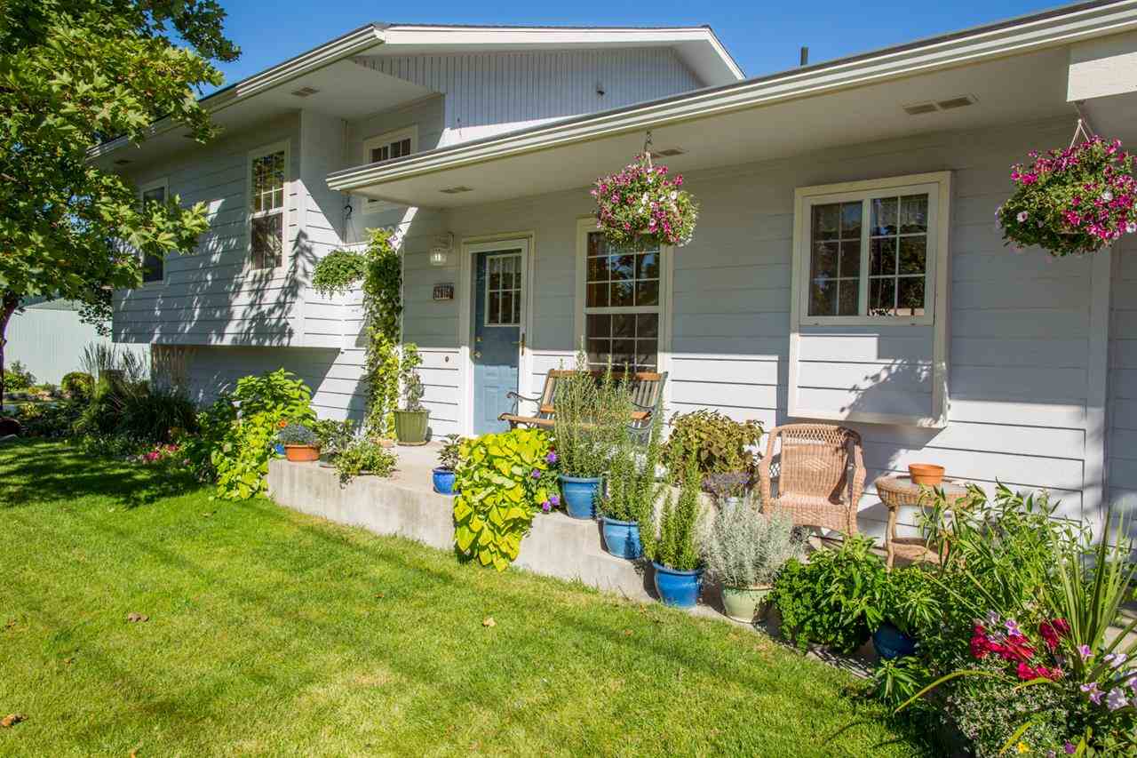 12915 E Main Ave - Photo 2
